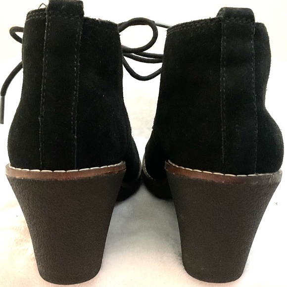 White Mountain Black Suede Lace-Up Wedge Ankle Booties Size 8.5 - Picture 6 of 10